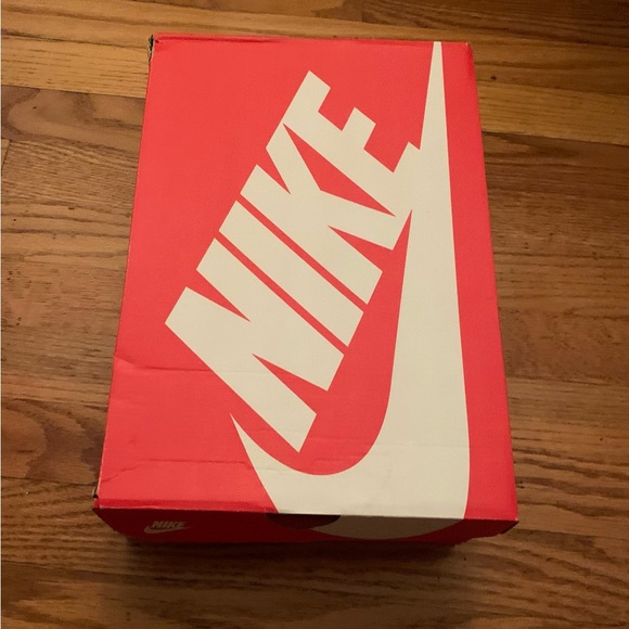 Brand New Nike Air Max 2017 - Picture 2 of 3